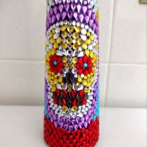 Skull vase